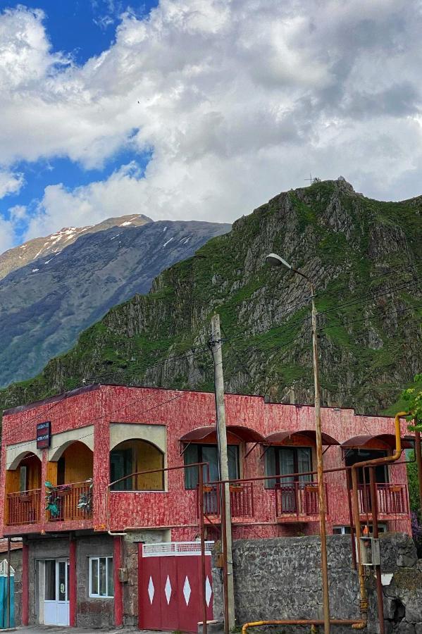 Waterfall Kazbegi Bagian luar foto