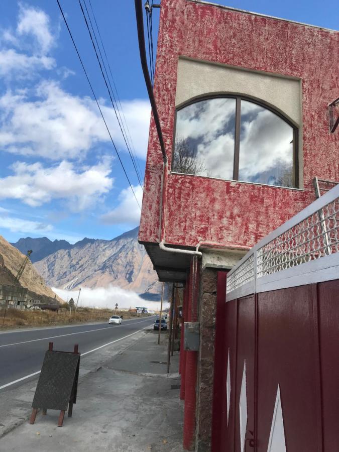 Waterfall Kazbegi Bagian luar foto