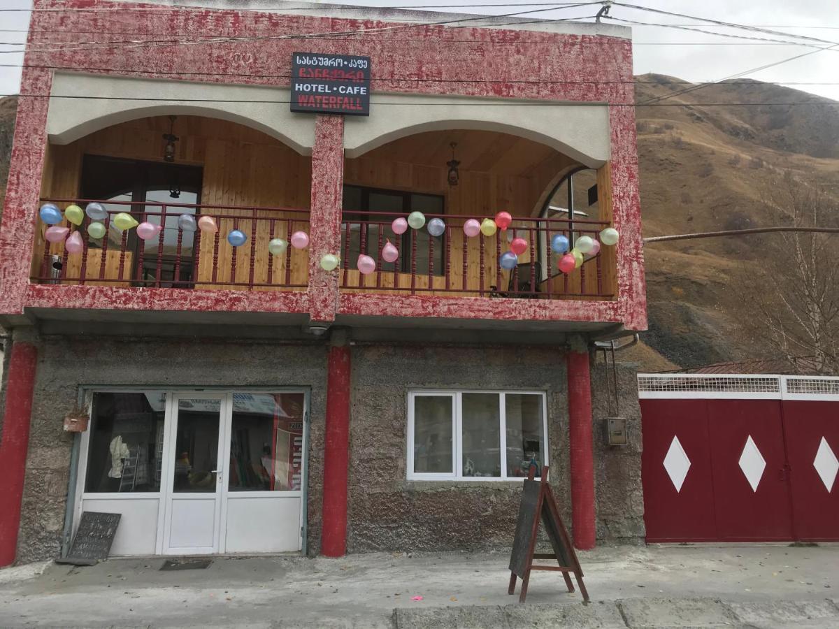 Waterfall Kazbegi Bagian luar foto